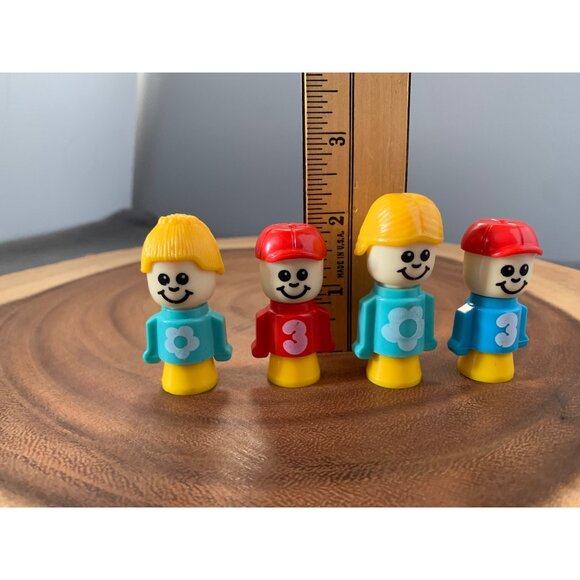 Vintage 1970s Matchbox Little People Figures Set of 4 with Number & Flower Desig - Picture 4 of 6